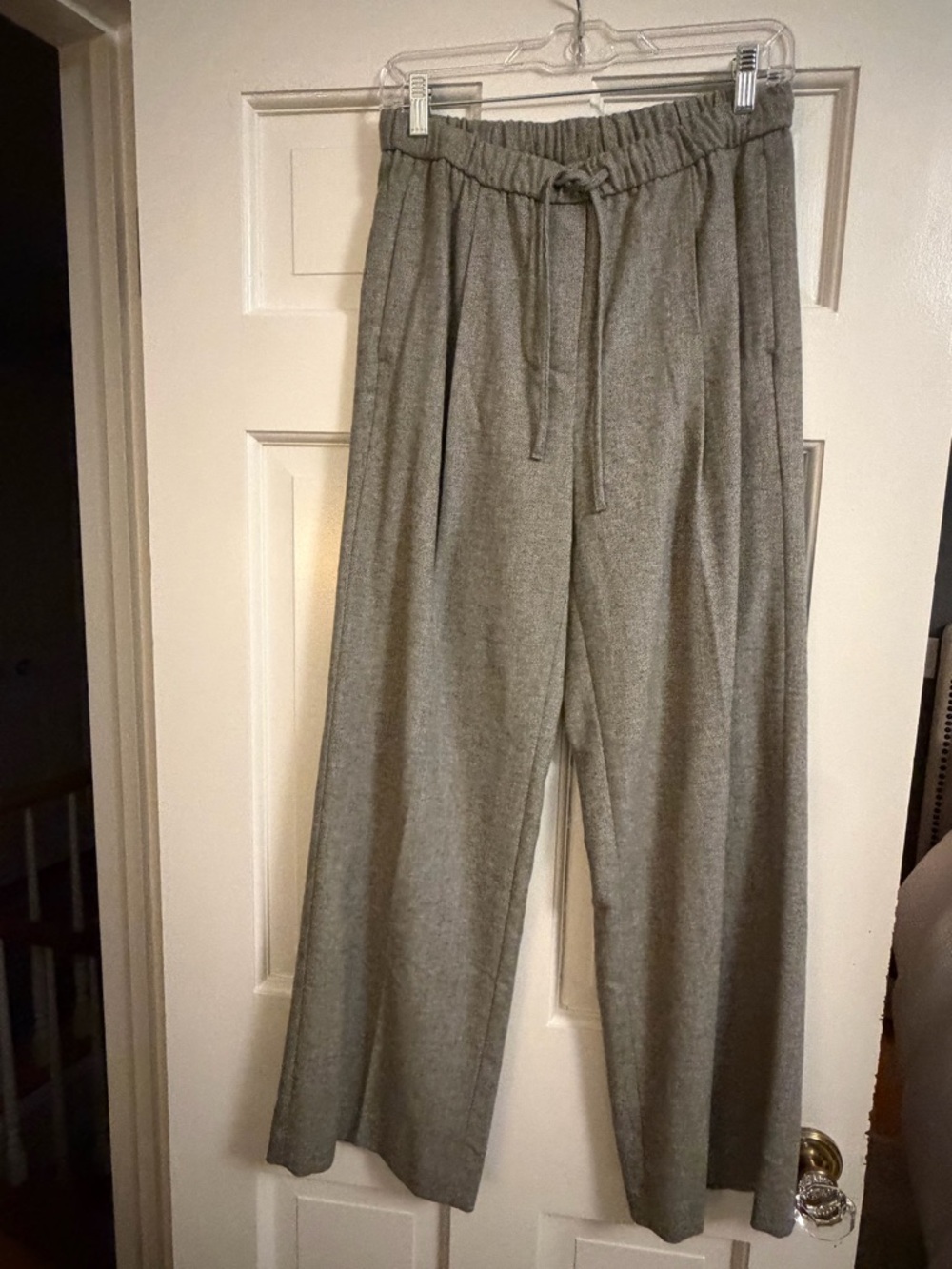Banana republic grey pull on pant